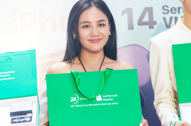 Ca sĩ Văn Mai Hương