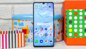 Huawei P30 và P30 Pro trình làng: Màn hình OLED tràn viền, 4 camera 40MP ấn tượng