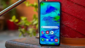 “Hanbok rạch Áo cà sa” Samsung Galaxy M40 soán ngôi Xiaomi theo một cách riêng