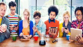 iPhone, Samsung, Xiaomi, Oppo,… biến đổi "Tôi" thế nào?