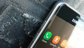 Mặt kính 2.5D – chuẩn mực phổ biến nhất cho smartphone