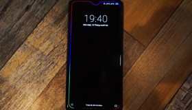 Điện thoại Xiaomi hóa thành "cục gạch" chỉ vì lý do không ai ngờ