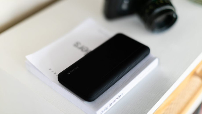 Sạc dự phòng Mophie Essentials 10.000mAh PD20W 2 USB-A 1 USB-C 2