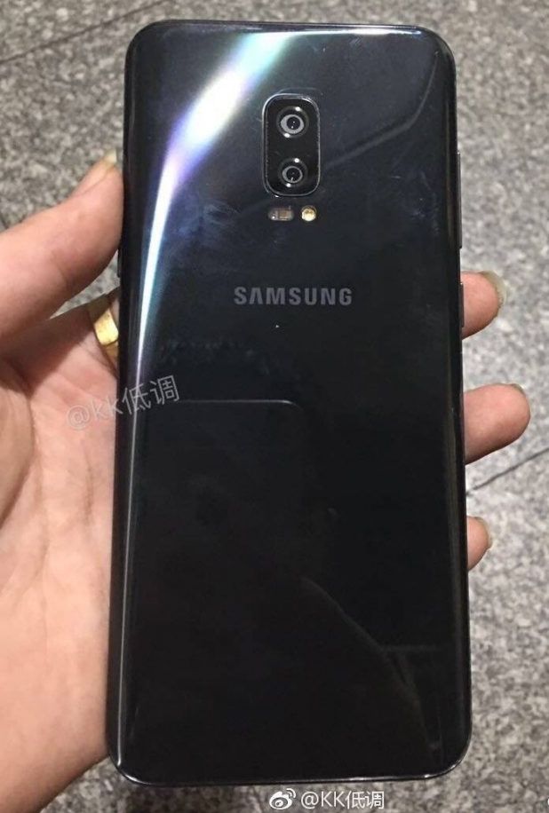 Samsung Galaxy C10 Camera Kep dau tien cua Samsung chinh thuc ra mat hinh 2