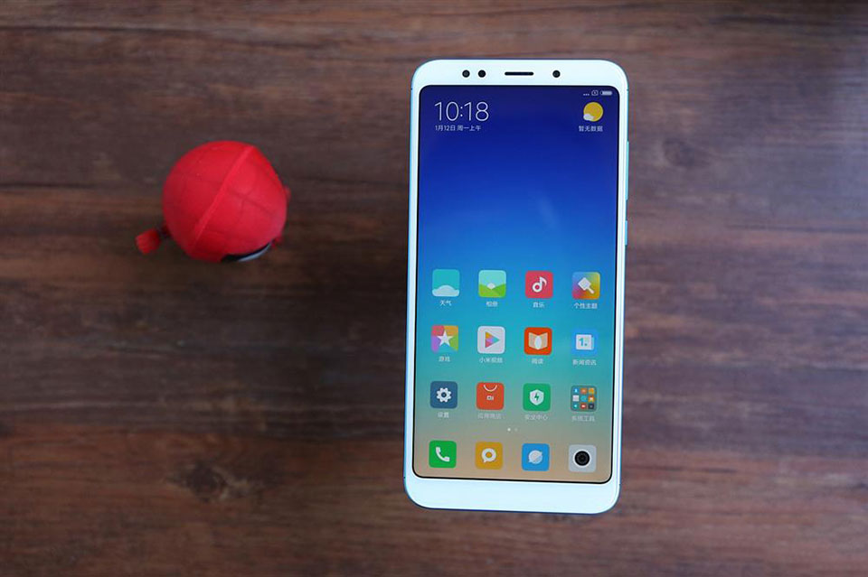 xiaomi redmi 5 plus mau xanh duong anh 1