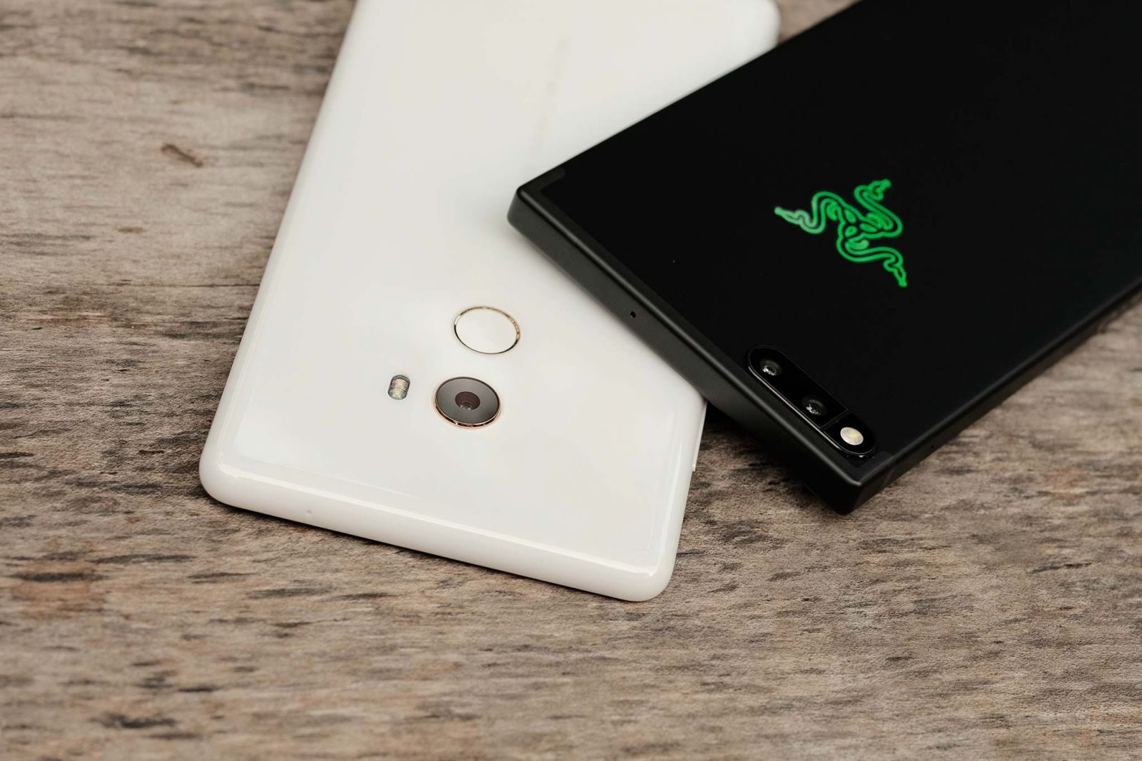 Camera chụp hình – Kẻ tám lạng người nửa cân xiaomi mi mix 2 va razer phone hinh anh 3