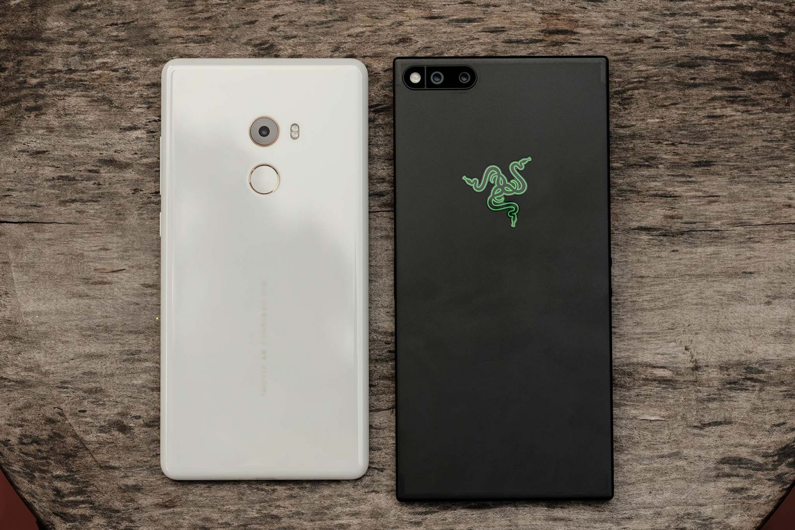 Tính năng nổi bật – Long hổ so tài, nhị bá phân tranh xiaomi mi mix 2 va razer phone hinh anh 4