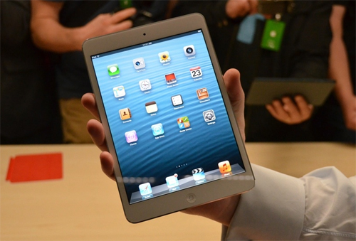 iPad đời đầu 8 li do bạn nen mua ipad doi dau cua apple hơn la ipad pro