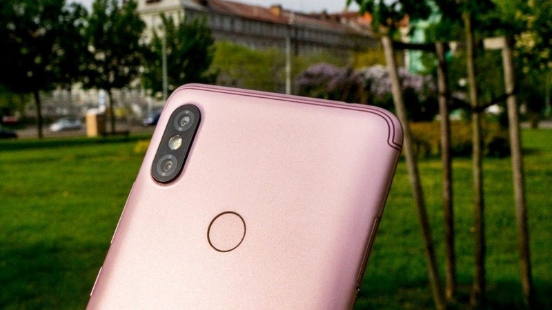 xiaomi redmi s2 - noi bat giua dong smartphone tam trung