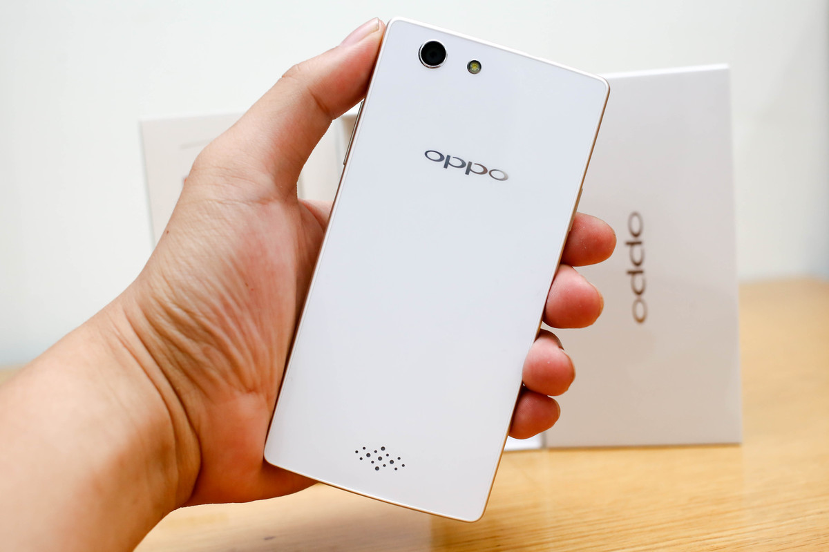 on dinh o trung cap, oppo chuyen huong tranh gianh mieng banh cao cap voi apple va samsung