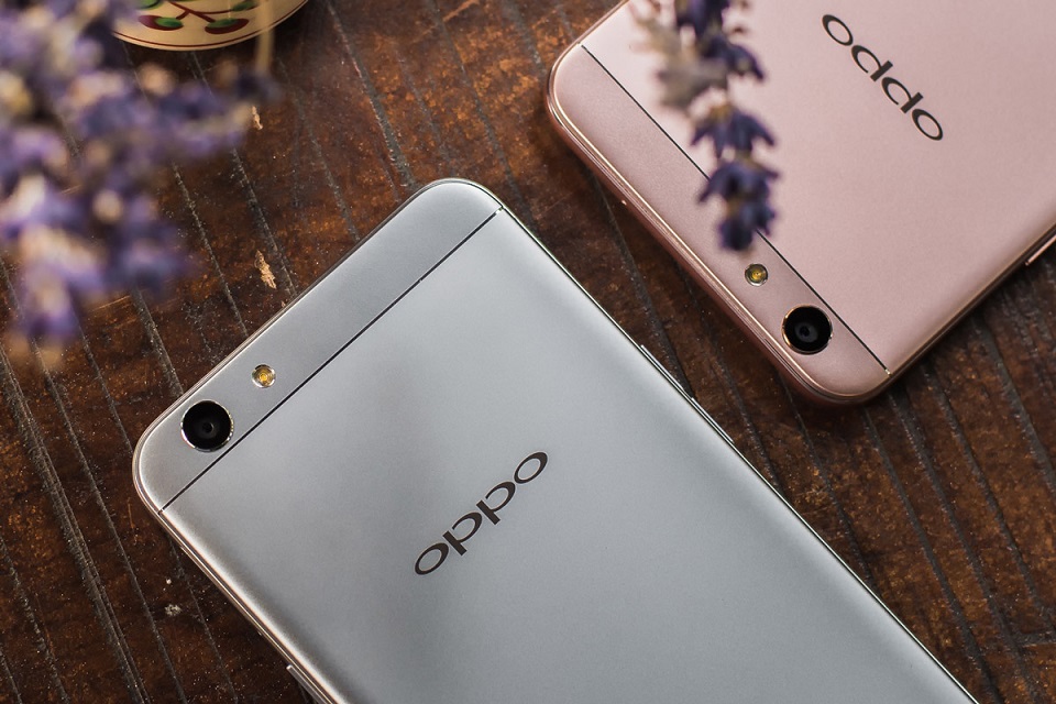 on dinh o trung cap, oppo chuyen huong tranh gianh mieng banh cao cap voi apple va samsung