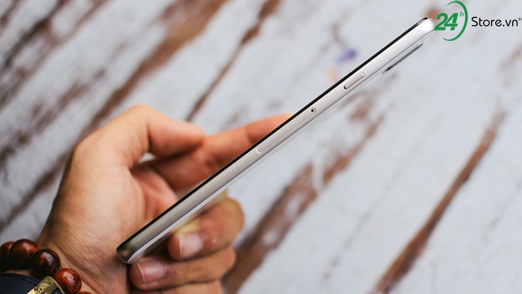 samsung galaxy a8 star-smartphone can cao cap chinh thuc lo dien hinh 2