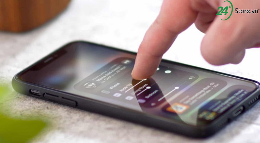 apple ra mat ios 11.4.1 vo hieu hoa cac cong cu be khao iphone canh sat dang dung 1