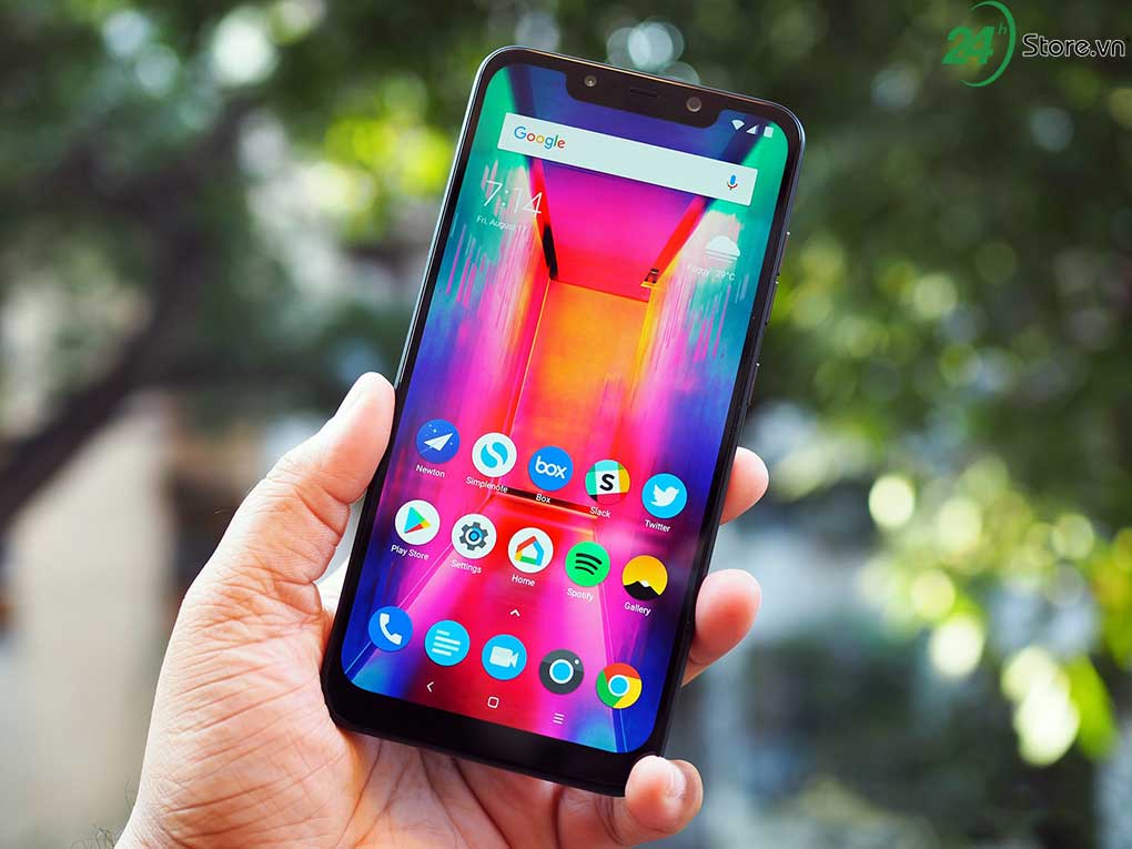 trên tay pocophone f1