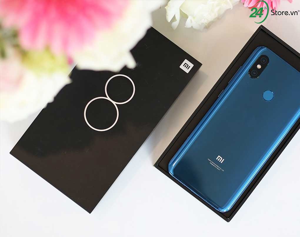 mi 8 sap co hai phien ban moi trong do co van tay duoi man hinh