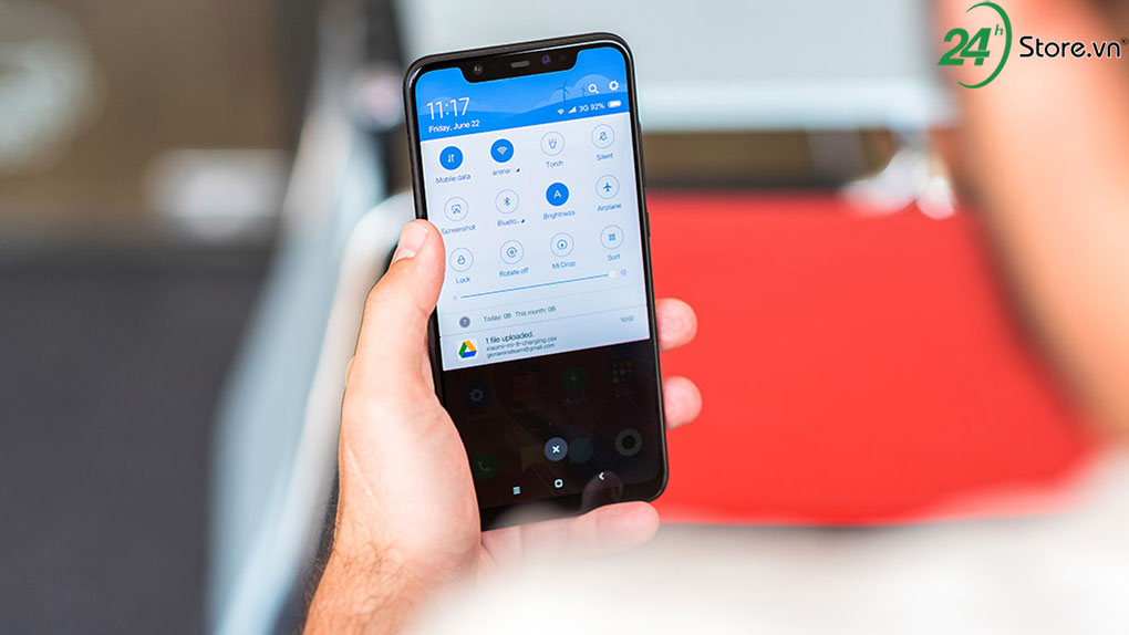 xiaomi redmi note 6 pro so huu pin 4000 mah, 4 camera