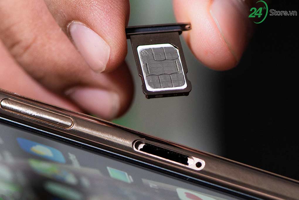 can canh dap hop iphone xs max sieu chat tai 24hstore 3