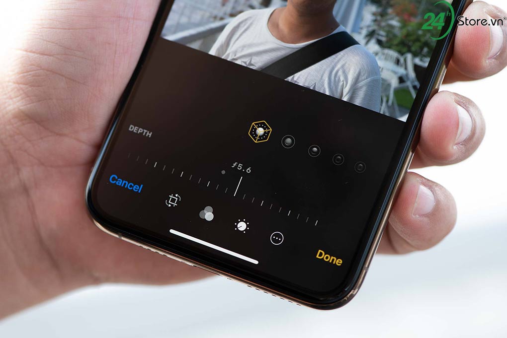 can canh dap hop iphone xs max sieu chat tai 24hstore 14