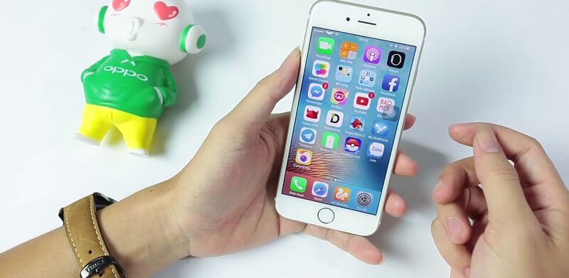 cach-sua-man-hinh-iphone-bi-ke-soc