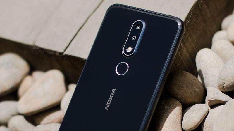 mặt sau nokia x7