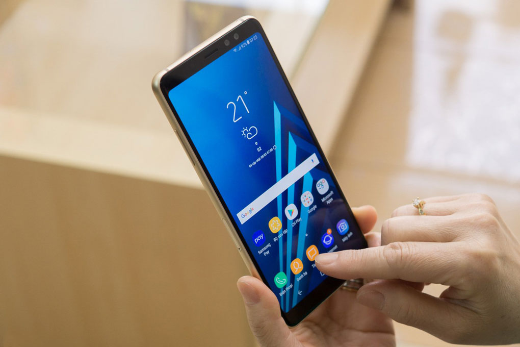 samsung tang truong cham, dien thoai trung quoc lan luot len ngoi