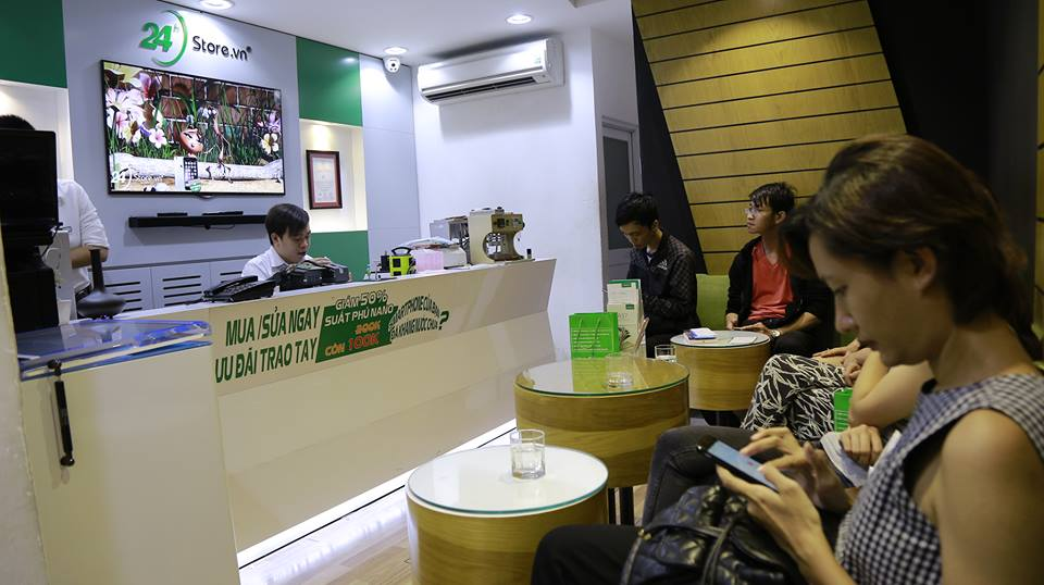 dich vu sua chua dien thoai tai 24hstore va trung tam sua chua chuyen nghiep singapore