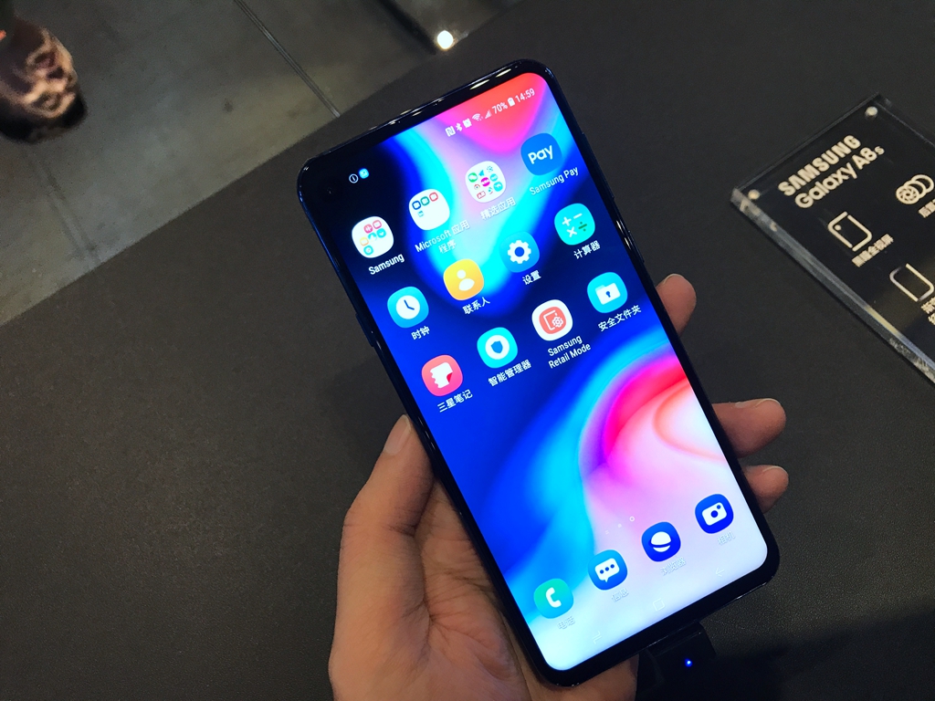 Galaxy A8s chính thức ra mắt: chip Snapdragon 710, màn hình nốt ruồi, 3 camera sau samsung galaxy a8s chinh thuc ra mat