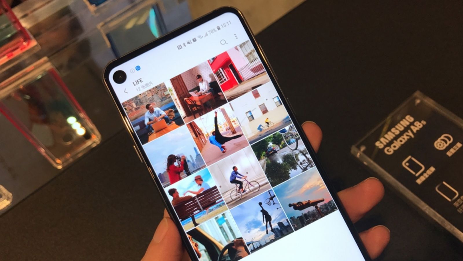 Galaxy A8s chính thức ra mắt: chip Snapdragon 710, màn hình nốt ruồi, 3 camera sau samsung galaxy a8s chinh thuc ra mat