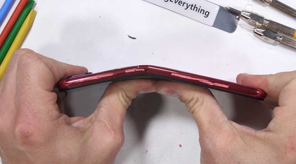 bẻ cong redmi note 7