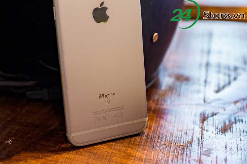 kiểm tra phía ngoài của iphone