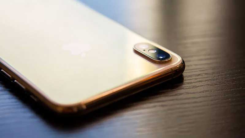 4. Thiết kế tinh xảo cùng màu sắc độc đáo của iPhone Xs Max 64GB 2 lieu co nen mua iphone xs max 64gb tai thoi diem hien tai 6