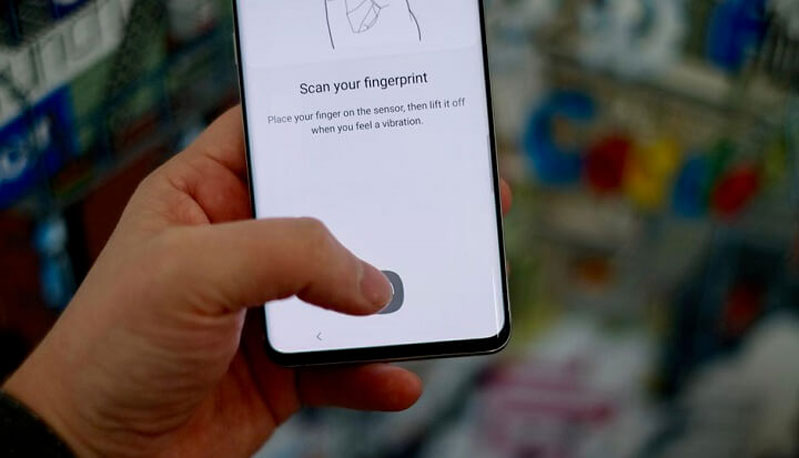 Thiết lập cảm biến vân tay tự nhiên nhất trên Galaxy S10 5 meo cuc ky huu ich voi cam bien van tay samsung galaxy s10 2