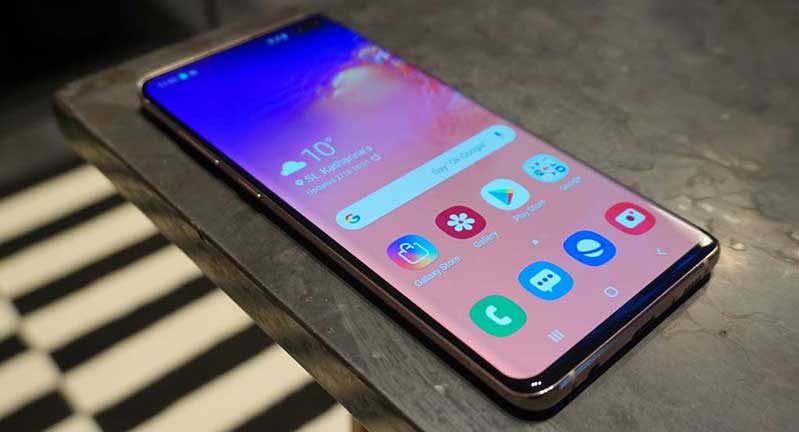 so sanh galaxy s10 iphone xs moi nhat 02