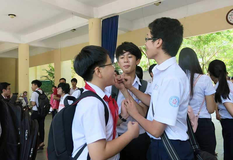 de thi tuyen sinh lop 10 mon van tai ha noi nam hoc 2018-2019 hinhf 2