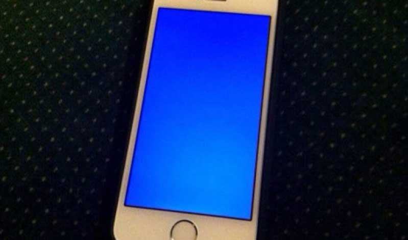 cach khac phuc man hinh xanh cua iphone hình 2
