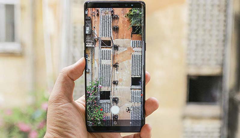 co-nen-mua-samsung-galaxy-note-8-cu-3