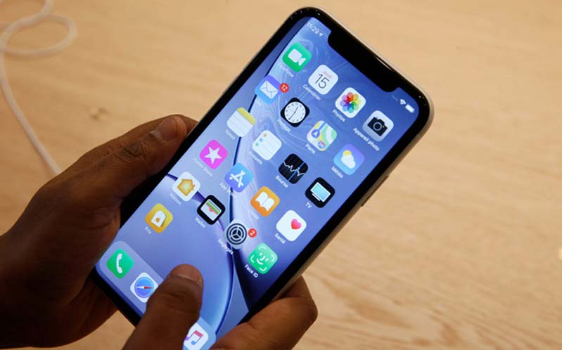 lộ diện iPhone 11R