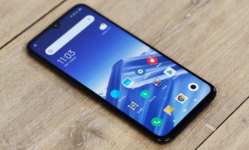 Màn hình Samsung Galaxy A50 tốt hơn bởi Super AMOLED hình 1 Đánh giá toàn diện nhất Xiaomi Mi 9 và Galaxy A50