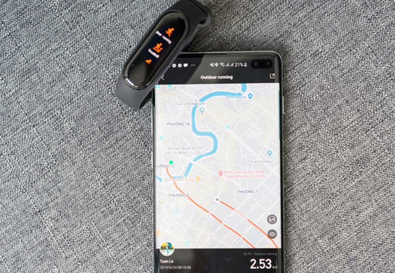 Mi Band 4 hiện không bổ trợ phông chữ tiếng Việt Mi Band 4 thống kê dữ liệu qua điện thoại