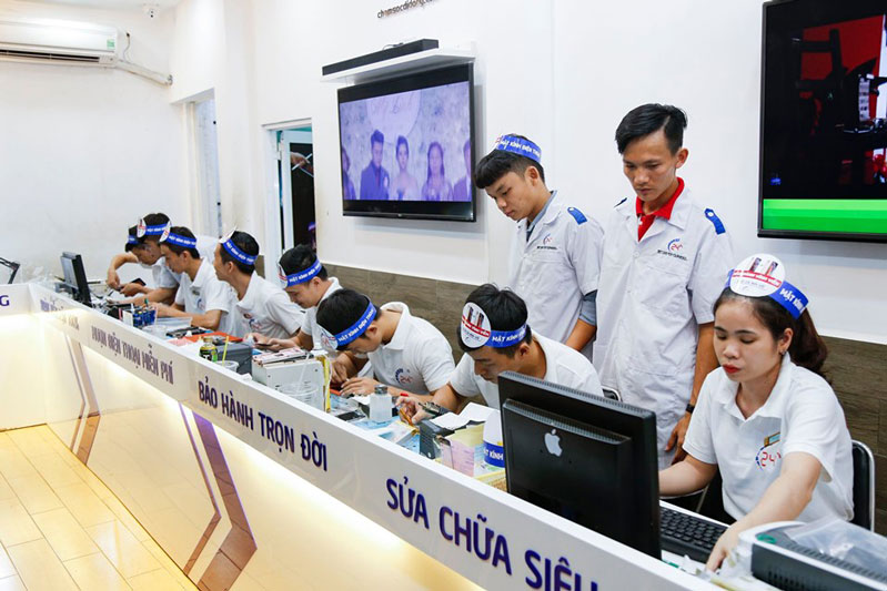 đội ngũ kỹ thuật viên chuyên nghiệp của bệnh viện điện thoại 24h