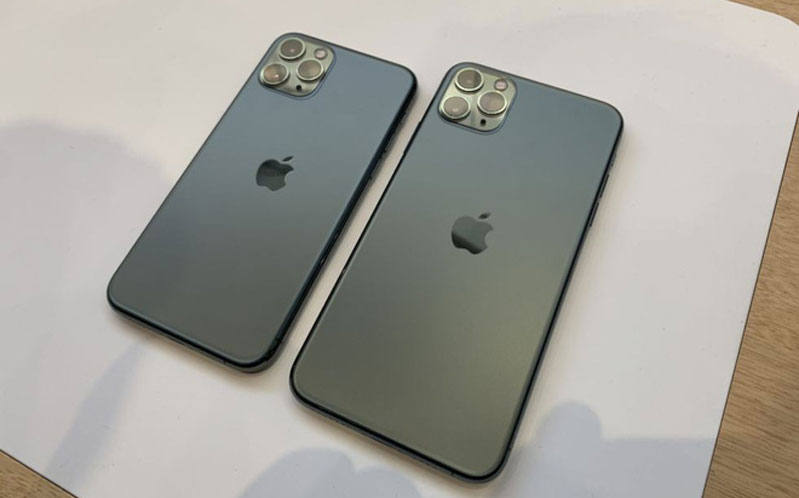 Màn hình OLED sống động được tích hợp trên iPhone 11 iphone 11 pro được trang bị kính mờ ở mặt sau