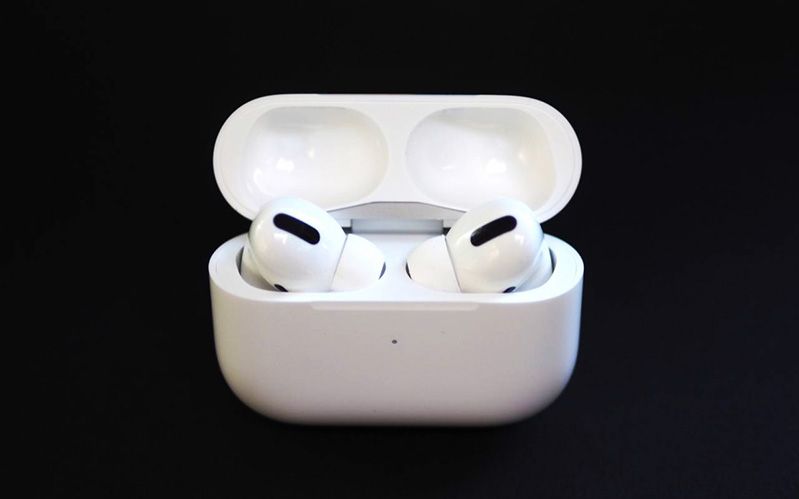 lỗ thông hơi trên airpods pro
