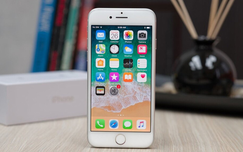 Thông số kỹ thuật iPhone 11 bên trong thân iPhone 8