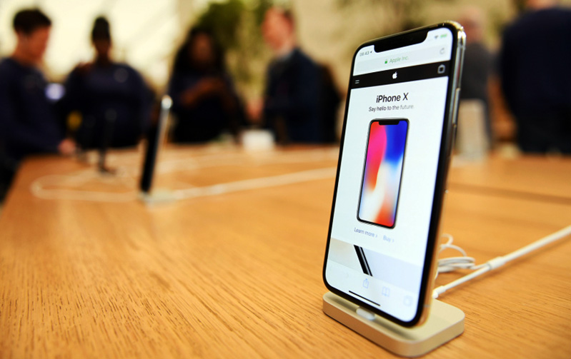 Touch ID tiện dụng và đã được kiểm chứng, Face ID thì không iphone x