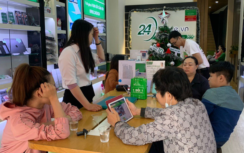 Mua MacBook Pro 13 inch tại 24hStore