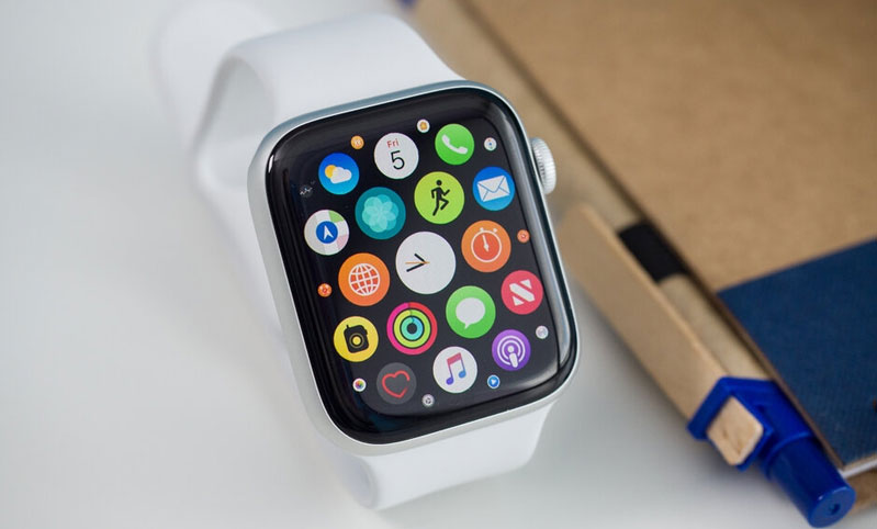 Apple chiến đấu với màn hình OLED cho Apple Watch