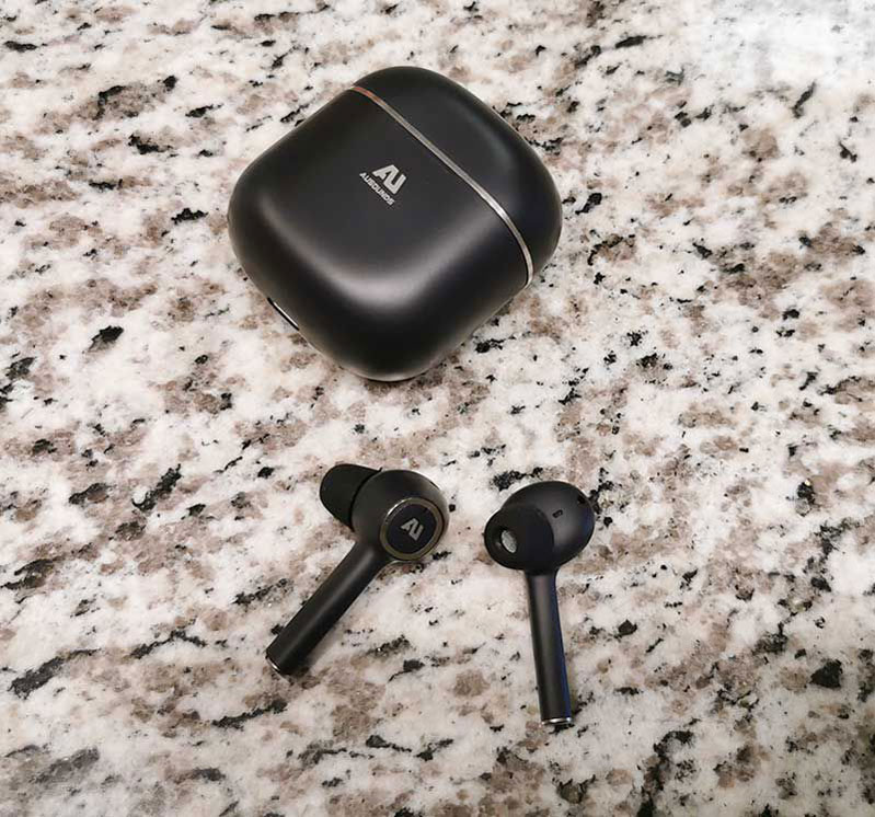 tai nghe với 150$ của Ausounds