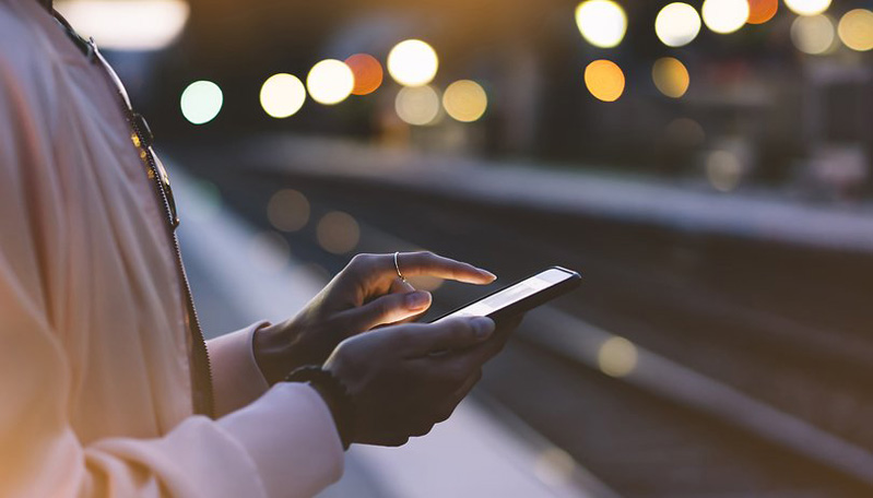 Nghiên cứu phát hiện rirus đang được tiến hành trên điện thoại thông minh